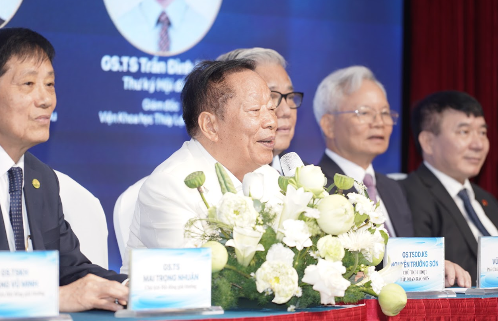 tra-loi-bao-chi-1778409564.png