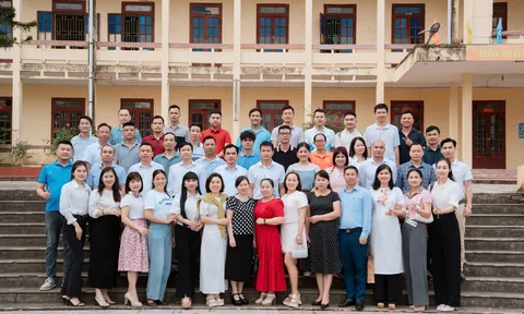 Trường THPT Lê Hồng Phong (Bỉm Sơn) - 30 năm gieo chữ và giữ lửa yêu thương