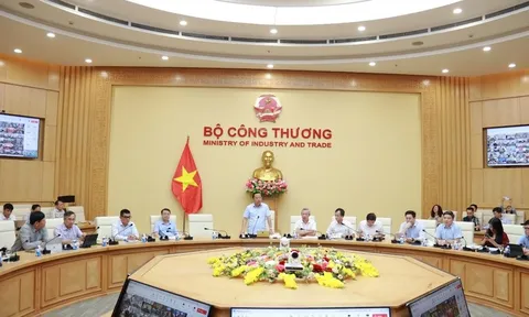 Tháo gỡ rào cản cho cơ chế mua bán điện trực tiếp và phát triển năng lượng tái tạo