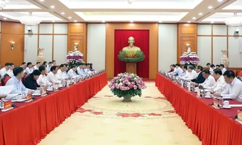 Bộ Chính trị làm việc với Ban Thường vụ Đảng ủy Quốc hội