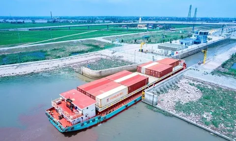 Đẩy mạnh vận tải thủy và đường sắt: Bước đi chiến lược cho logistics xanh