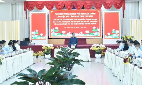 Phó Thủ tướng Mai Văn Chính: Tây Ninh cần tháo gỡ hết khó khăn, phấn đấu đạt kết quả cao nhất về kinh tế-xã hội