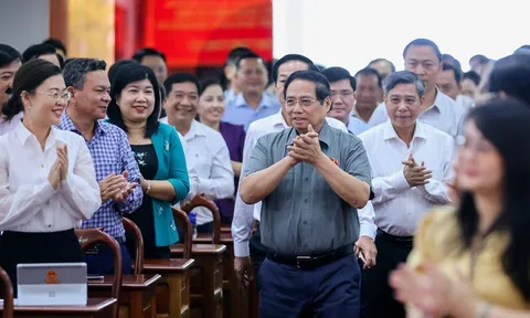 Thủ tướng: Mục tiêu tăng trưởng 2 con số những năm tới "không thể không làm"