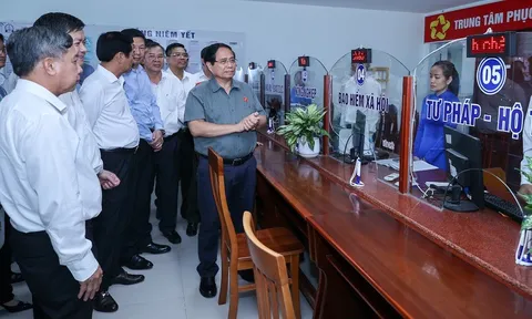 Thủ tướng kiểm tra vận hành chính quyền địa phương 2 cấp tại Cần Thơ