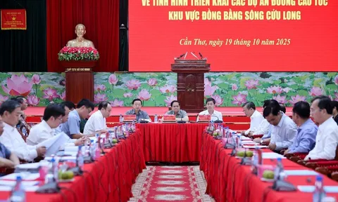 Thủ tướng: Nhiệm kỳ này đã dành 600 nghìn tỷ đồng cho giao thông ĐBSCL