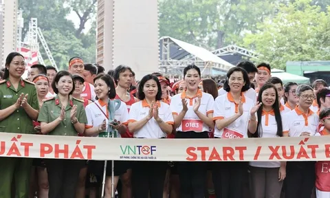 Phụ nữ chạy hưởng ứng vì môi trường không khói thuốc, lan tỏa thông điệp sống xanh
