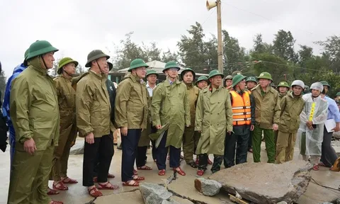 Lãnh đạo TP. Huế kiểm tra, chỉ đạo sơ tán người dân tại vùng nguy cơ sạt lở cao