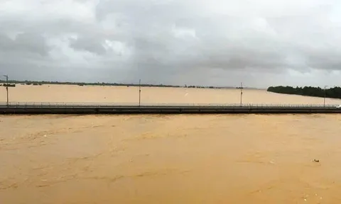 Lũ trên sông Thu Bồn đã vượt mốc lũ lịch sử năm 1964