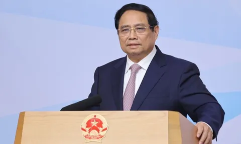 Thủ tướng: Đưa Trung tâm tài chính quốc tế tại Việt Nam hoạt động ngay trong tháng 11