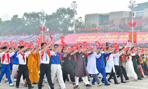 PHÁT HUY SỨC MẠNH ĐẠI ĐOÀN KẾT TOÀN DÂN TỘC ĐỂ PHÁT TRIỂN ĐẤT NƯỚC