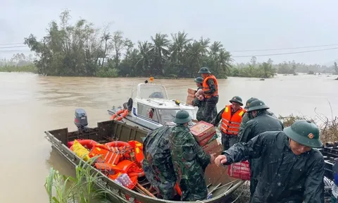 Hỗ trợ khẩn cấp 700 tỷ đồng cho 4 tỉnh khắc phục thiệt hại do mưa lũ