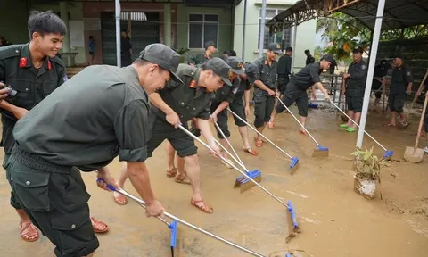 Tập trung khắc phục hậu quả, khôi phục sản xuất kinh doanh, ổn định đời sống Nhân dân sau mưa lũ