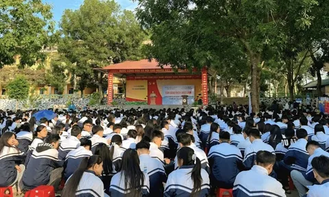 Trung tâm Dịch vụ việc làm Thanh Hóa tổ chức Sàn giao dịch việc làm, mở rộng cơ hội hướng nghiệp cho học sinh THPT