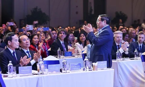 Thủ tướng dự các hoạt động tâm điểm tại Diễn đàn Kinh tế mùa Thu