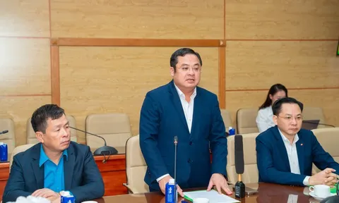 Vinachem cam kết tài trợ toàn bộ hóa chất khử khuẩn và xử lý nguồn nước sau mưa lũ cho các tỉnh miền Trung, Tây Nguyên