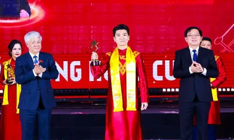 Doanh nhân Đỗ Quang Vinh được vinh danh trong TOP 10 Giải thưởng Sao Đỏ 2025