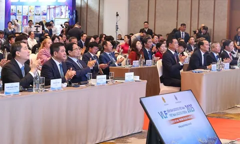 Thủ tướng Phạm Minh Chính dự Diễn đàn Logistics Việt Nam 2025