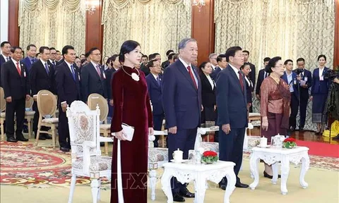 Tổng Bí thư Tô Lâm nhận Huân chương Vàng Quốc gia của Nhà nước Lào