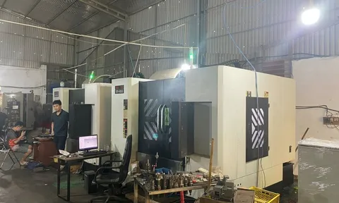 Khởi tố hai vụ buôn lậu máy móc đã qua sử dụng với giá trị hàng chục tỉ đồng