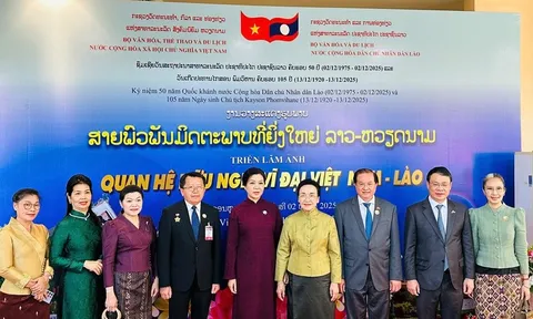 Khai mạc Tuần Phim Việt Nam và Triển lãm Ảnh Quan hệ Việt Nam - Lào