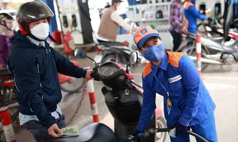 Giá xăng dầu đồng loạt giảm