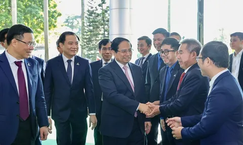 Thủ tướng: Petrovietnam phát huy tinh thần 'chiến binh dầu khí' và vai trò tiên phong, trụ cột, đi đầu