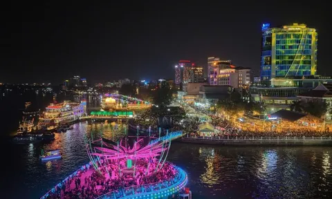 Cần Thơ rực rỡ 'Sắc màu sông nước'