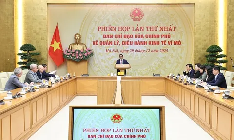 Thủ tướng chủ trì phiên họp thứ nhất Ban Chỉ đạo quản lý, điều hành kinh tế vĩ mô