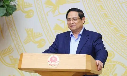 Thủ tướng: Xây dựng luật pháp phục vụ phát triển là cơ bản, chiến lược, lâu dài; phục vụ cho phòng, chống là thường xuyên, quan trọng