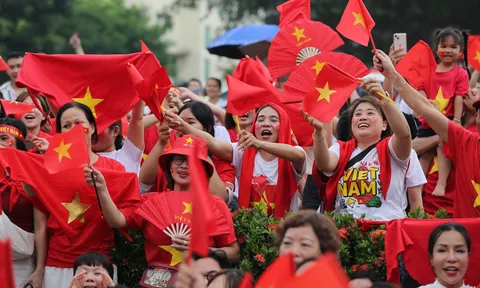 Chùm ảnh: Không khí trước giờ hợp luyện diễu binh, diễu hành tại Quảng trường Ba Đình