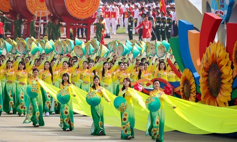 Chùm ảnh: Rạng rỡ khối quần chúng tham gia diễu hành tại A80