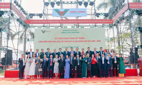 Trường Đại học Trưng Vương: 15 năm Phát triển - Đổi mới - Hội nhập