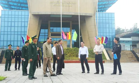 Phó Chủ tịch UBND tỉnh Lê Đức Tiến kiểm tra các dự án tại Cửa khẩu Quốc tế La Lay