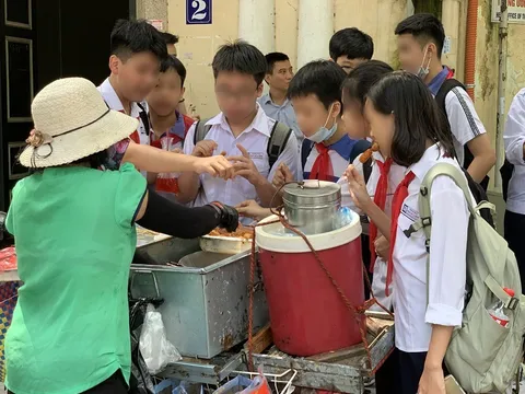 Bán chất gây nghiện, thực phẩm không bảo đảm an toàn cho trẻ em bị phạt tới 40 triệu đồng