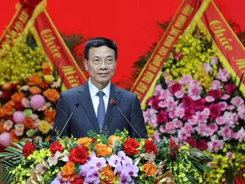 Một người đổi mới thì có ý tưởng, trăm triệu người đổi mới có cả tương lai