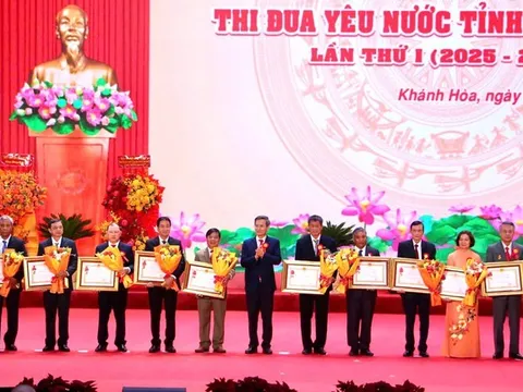 Khánh Hòa: Tôn vinh những 'lá cờ đầu' trong phong trào thi đua yêu nước