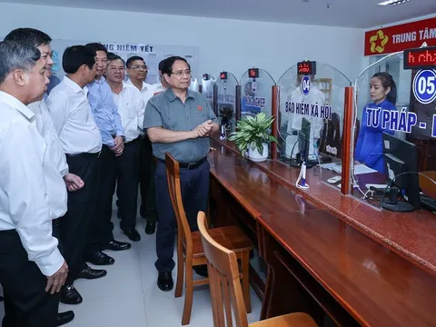 Thủ tướng kiểm tra vận hành chính quyền địa phương 2 cấp tại Cần Thơ