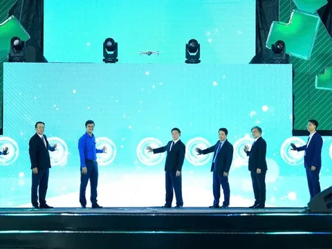Sóng Festival 2025: 'Một chạm - Vạn niềm tin' lan tỏa thanh toán số