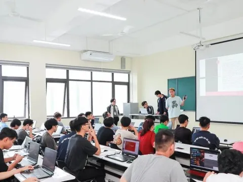 Đào tạo từ xa ngành Ngôn ngữ: Xu hướng mới trong giáo dục đại học và chiến lược của Trường Đại học Thành Đông