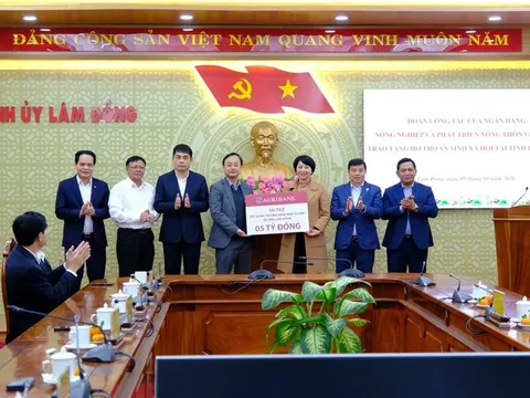 Agribank trao 5 tỷ đồng chăm lo an sinh xã hội tại Lâm Đồng