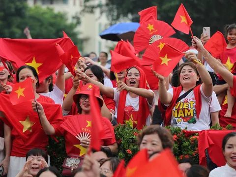 Chùm ảnh: Không khí trước giờ hợp luyện diễu binh, diễu hành tại Quảng trường Ba Đình