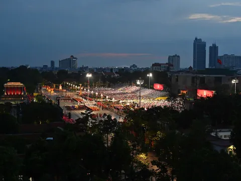 Ảnh: Không khí chuẩn bị trước Tổng duyệt A80
