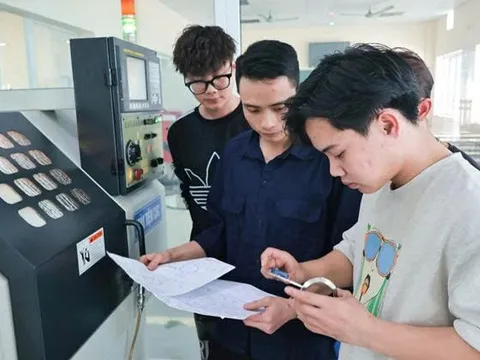 Trường Đại học Sao Đỏ – Kiến tạo nguồn nhân lực cho sự nghiệp công nghiệp hóa, hiện đại hóa đất nước